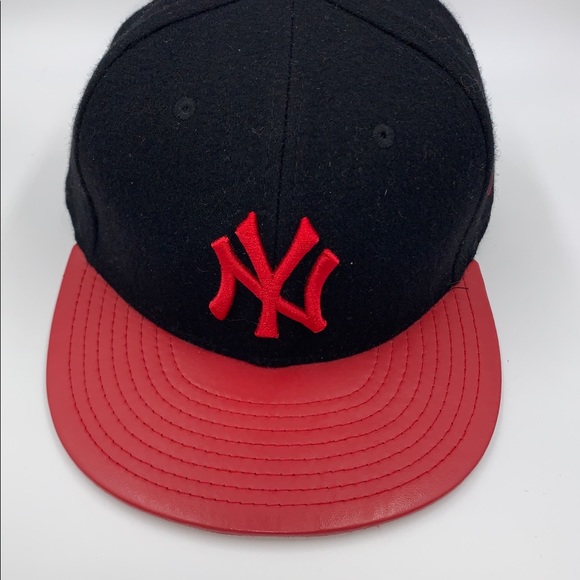 Black Red NY Yankees Fitted Baseball Cap Hat 59Fifty New Era 7 1/2 Leather Brim - Picture 1 of 5